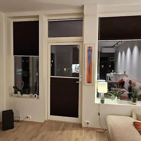 Ny,fin, Lys Og Romslig 2-roms Leilighet Stavange Daire